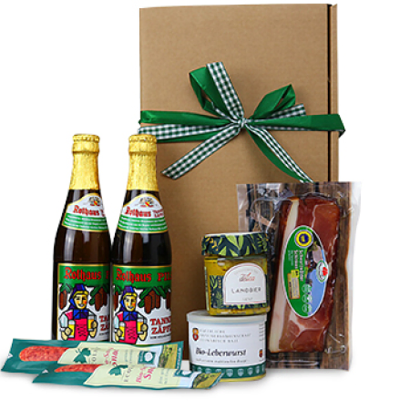 Cerveja e petiscos da Floresta Negra