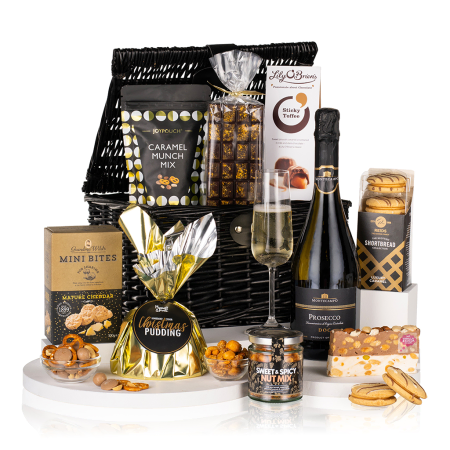 Cesta de vime para vinho e petiscos